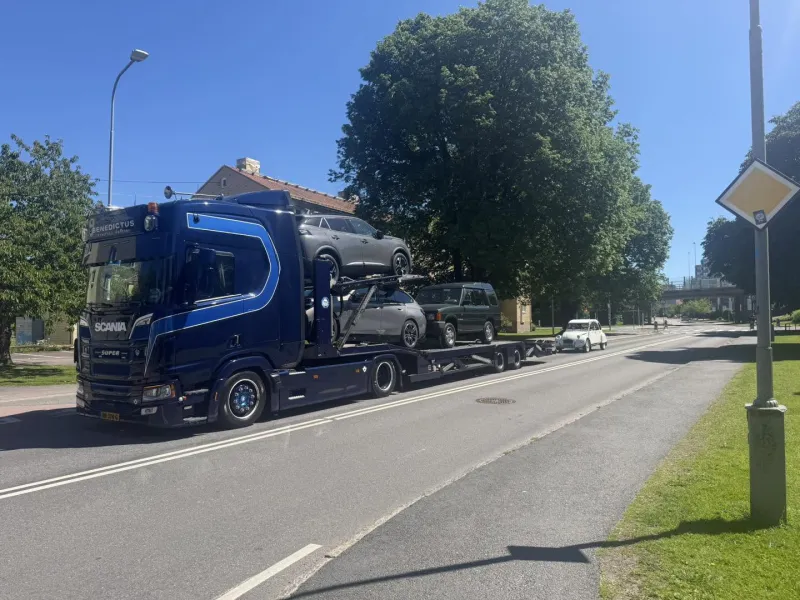 Auto geladen door Benedictus Transport Harkema