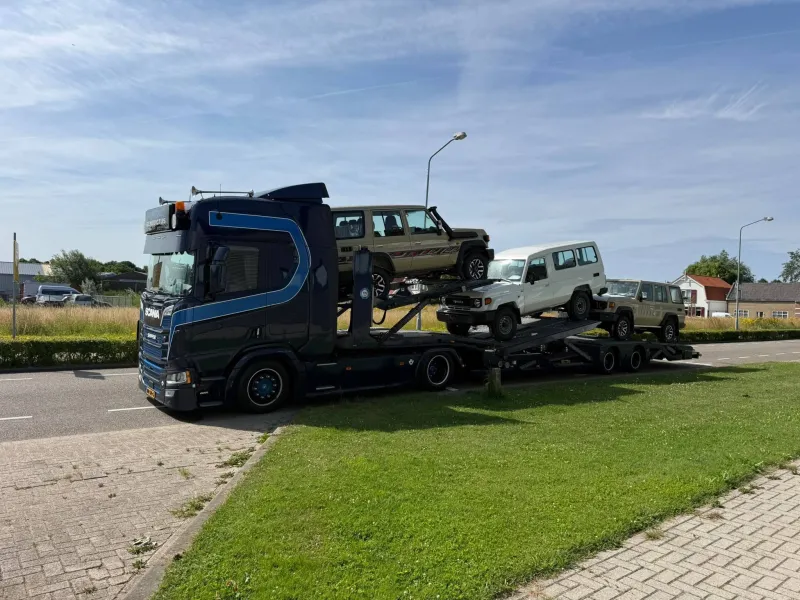 Auto geladen door Benedictus Transport Harkema
