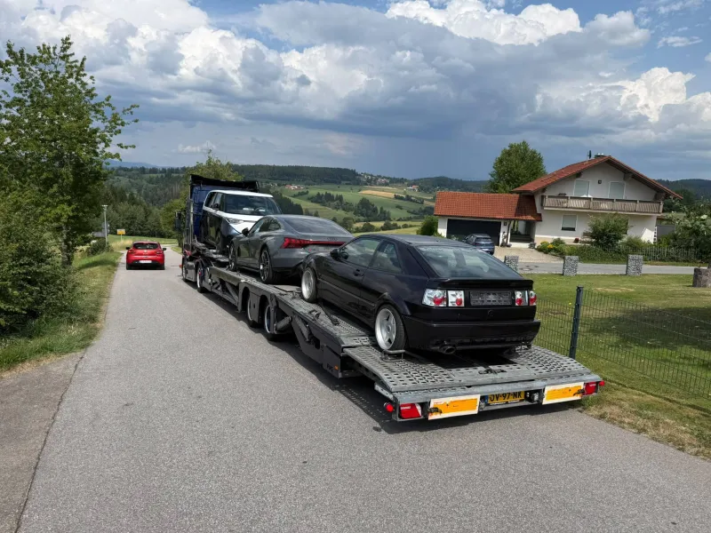 Auto geladen door Benedictus Transport Harkema